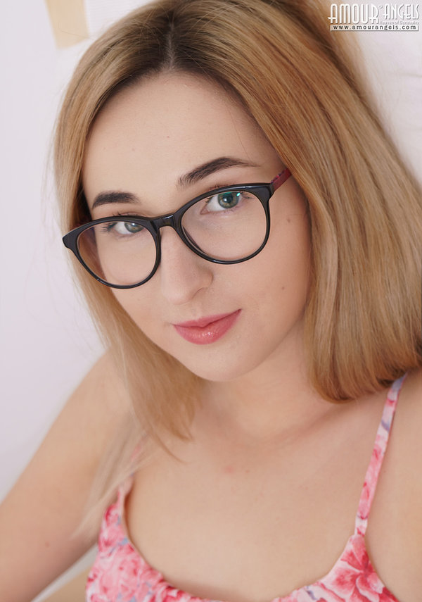 Саша, 23